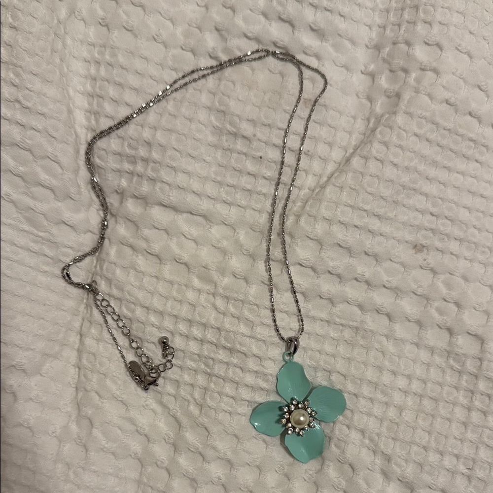 Charming Charlie mint green floral sparkly pearl pendant necklace